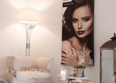 Gemütlicher Behandlungsraum bei Beauty House Brugg, Brugg, Aargau, CH mit moderner Dekoration.
