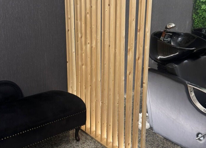 Espaço de lavagem e sofá elegante em T.A cabeleireiros & Estética - Arrois, Lisboa, Lisboa, PT.