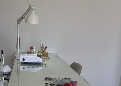 Espaço moderno para cuidados de unhas no Ana Gomes Estética, Perelhal, Braga, PT.