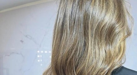 Up Salon