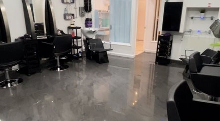 MAUVÉNNA hair salon image 3