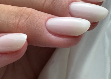 Unhas bem cuidadas no Joana Paulino em Senhora Da Hora, Porto, PT, destacando beleza e elegância.