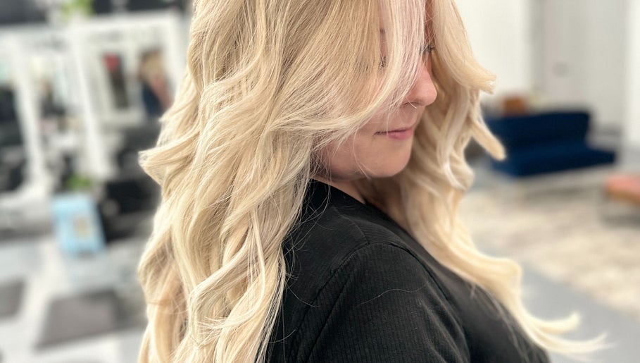 Hair by Blair, bild 1