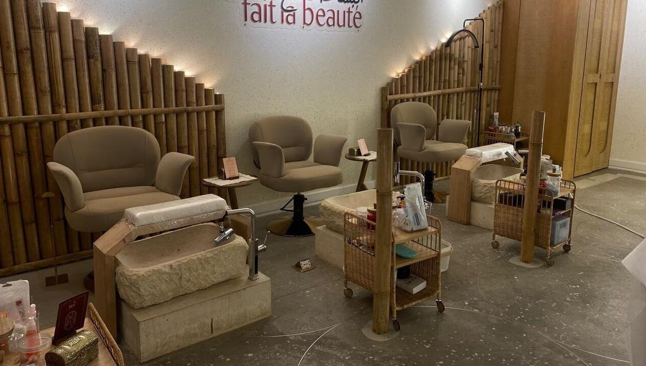 Elegant nail spa area at Laranote_Spa مركز لارا نوت سبا, الدمام, المنطقة الشرقية, SA with cozy seating.