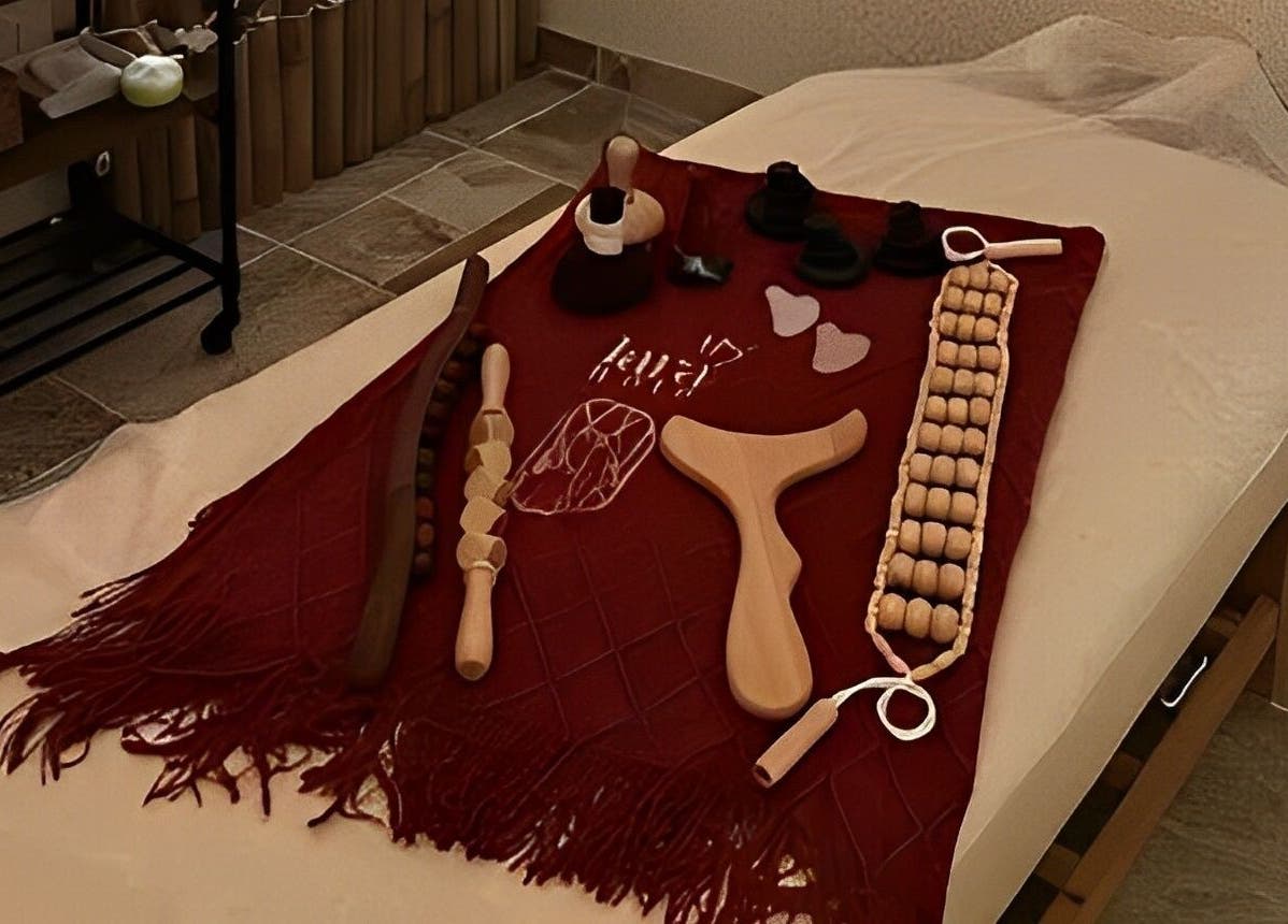 Massage tools arranged on a spa table at Laranote Spa مركز لارا نوت سبا, الدمام, المنطقة الشرقية, SA.