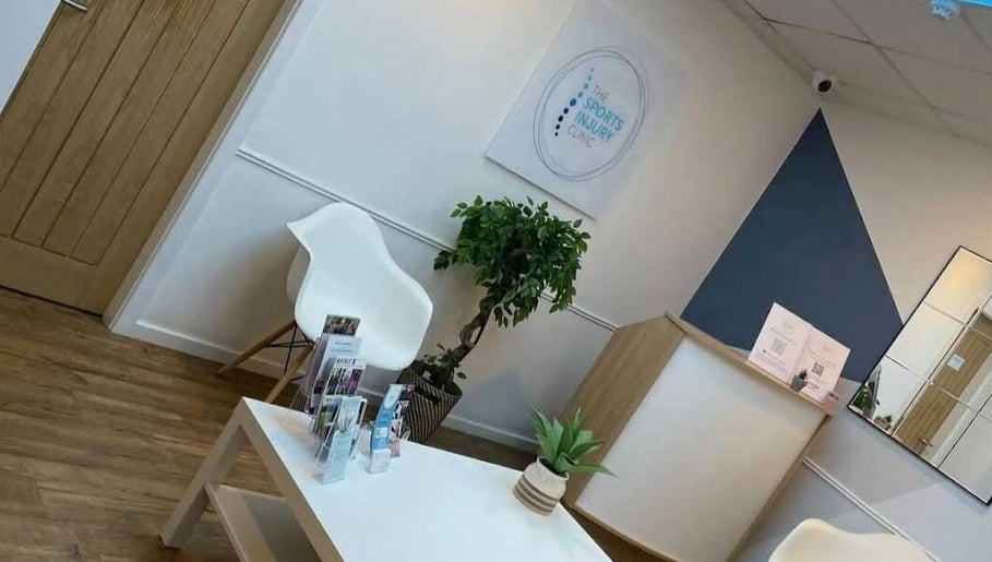 Image de Sports Injury Clinic Derby Tuesday 2 pm to 8.00 pm 1