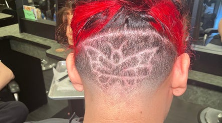 รูปภาพ Rhode Island Barber Marques Moniz 3