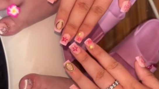 Nails by Sienna