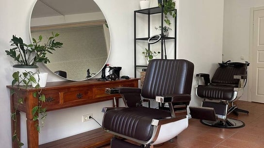 Oly Cut Barbershop 💈