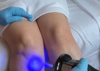 Cryothérapie aux jambes chez Clinique MEDS - Massothérapie Professionnelle et Cryothérapie, Saint-jean-de-matha, Québec, CA.