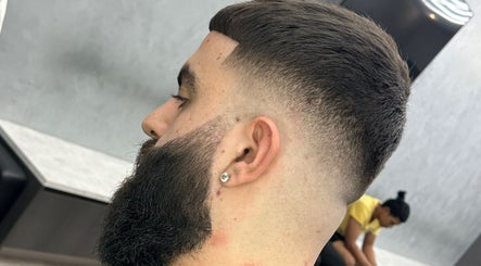 Unbreakable Cutz, bild 2