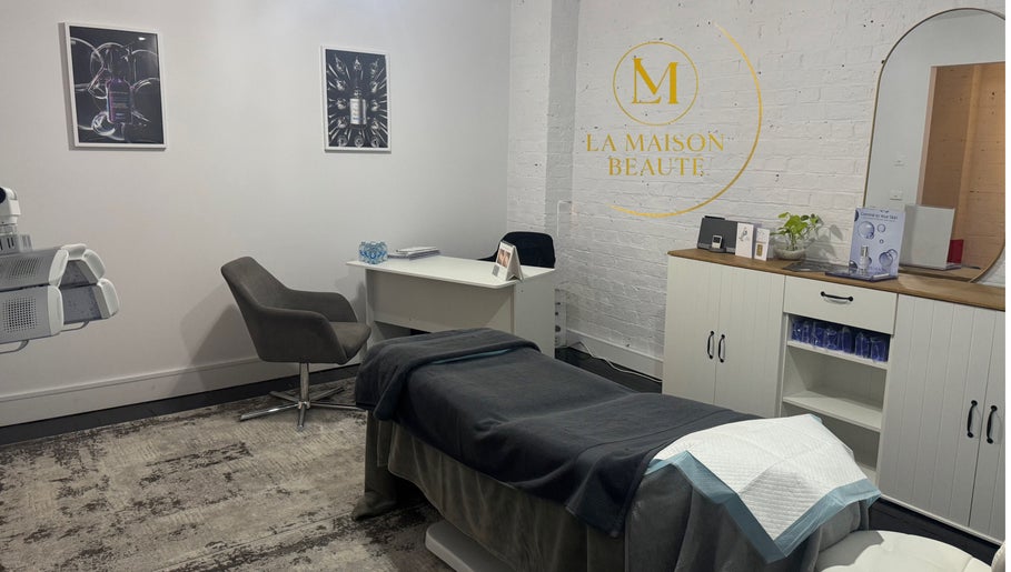 Luxury therapy room at La Maison Beauté in Melbourne, Victoria, AU with modern decor and high-end facilities.