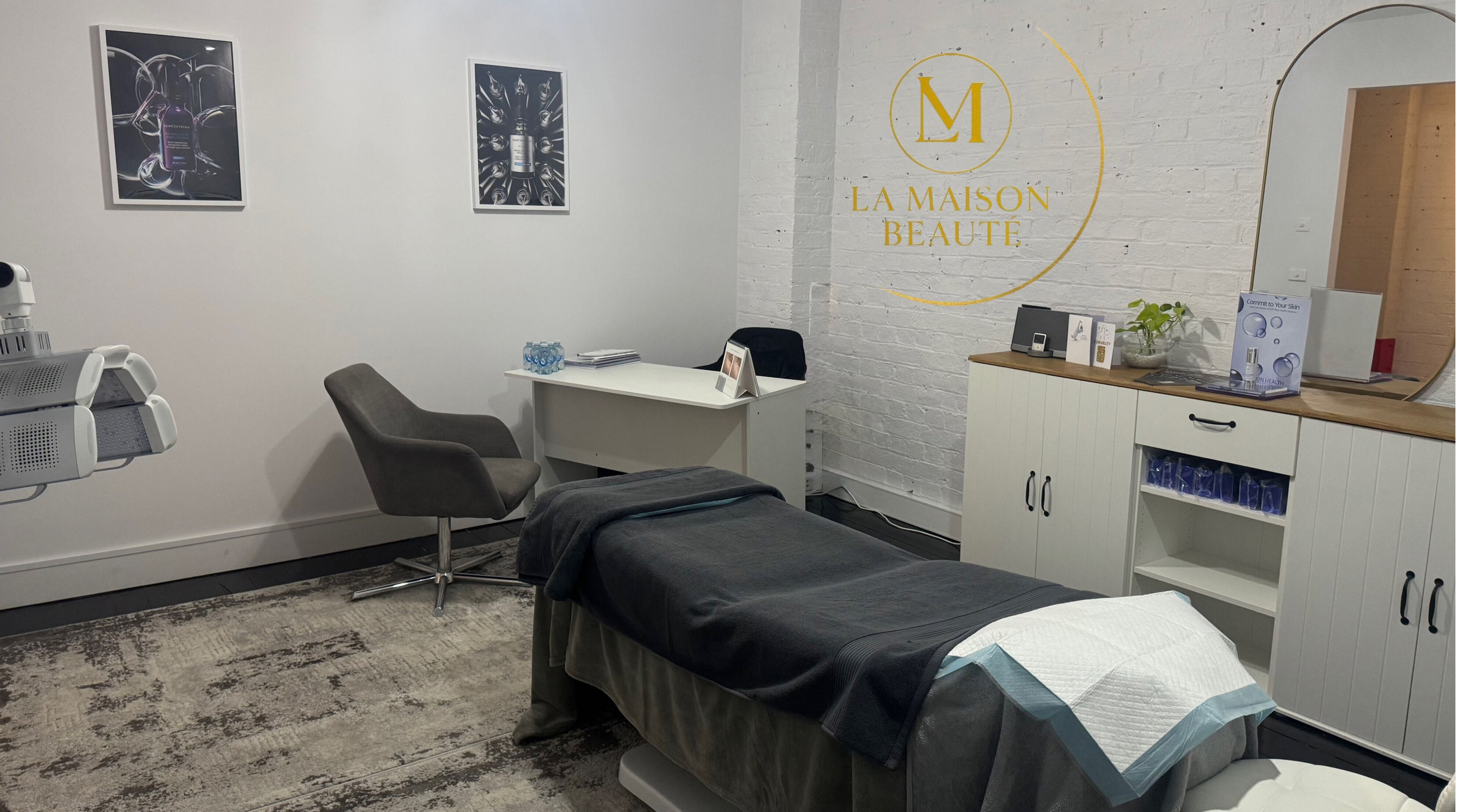 Luxury therapy room at La Maison Beauté in Melbourne, Victoria, AU with modern decor and high-end facilities.