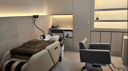 Relaxing salon interior at EcoJardin Jamsil Lotte Tower Branch 에코쟈뎅, 서울특별시, 서울특별시, KR.