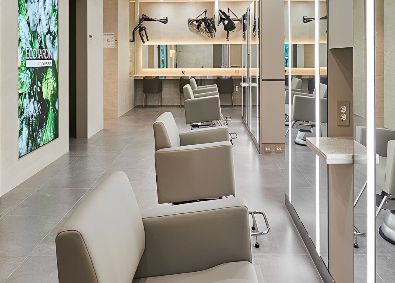 Modern interior of EcoJardin Jamsil Lotte Tower Branch 에코쟈뎅, 서울특별시, 서울특별시, KR, featuring stylish salon chairs.