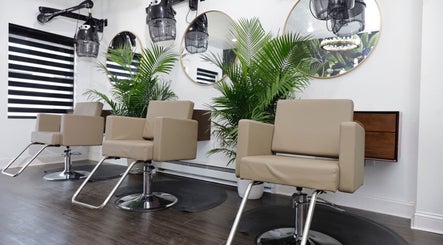 Timeless Extensions & Beauty Bar
