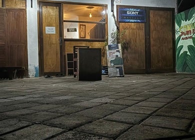 Sony Massage entrance in 누사 탠가라 바라트, ID, inviting guests to a relaxing wellness experience.