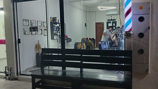 FUSSION BARBER
