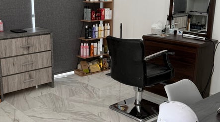 Hair & Nails Salon