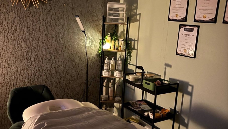 Relax and Unwind with Nicola, bilde 1