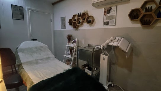 Aesthetically Authentic Treatment Clinic