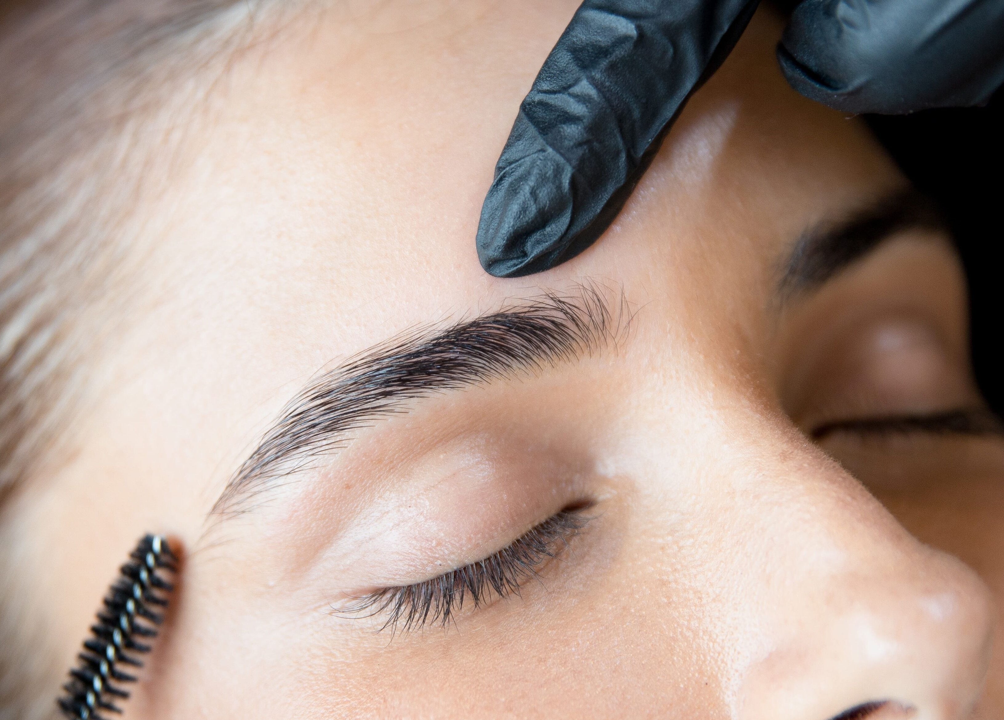 Eyebrow treatment at Estetica Belle, Kabupaten Badung, Bali, ID enhances natural beauty.