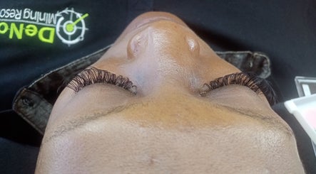 Tshire's Nail Bar, bilde 2