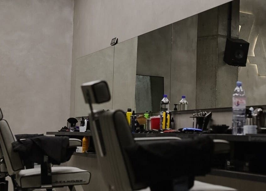 Interieur van Art of Fadez, een moderne kapsalon in Alphen Aan Den Rijn, Zuid-holland, NL.