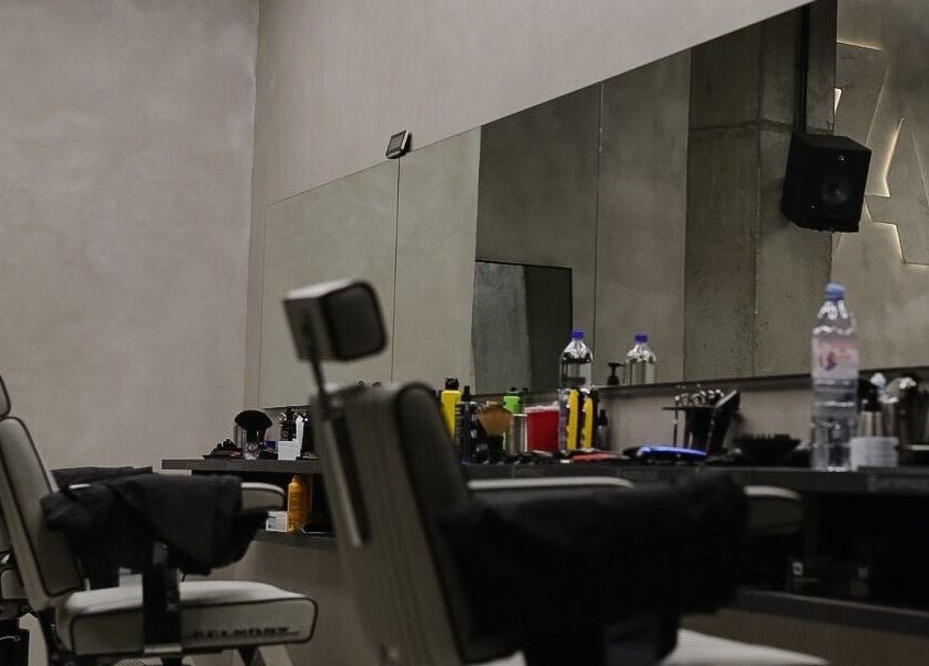 Interieur van Art of Fadez, een moderne kapsalon in Alphen Aan Den Rijn, Zuid-holland, NL.