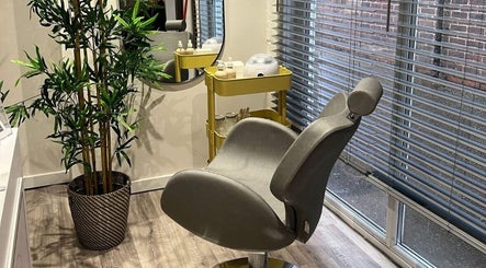Relaxing beauty chair at Beauty Spot By Paula, Bridgnorth, England, GB. Modern and serene interior scene.