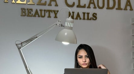 Aliza Claudia Beauty Nails