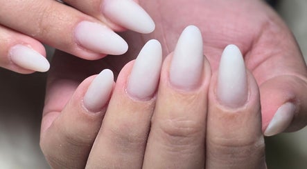 Sofia Nunes NailsDesigner image 2