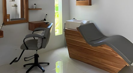 KU Salon and Spa