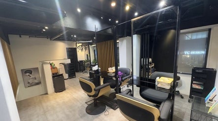 Modern salon interior at King Chan, 香港島, 香港島, HK, featuring stylish chairs and minimalistic design.
