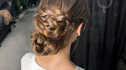 Retro Rose Hair & Beauty