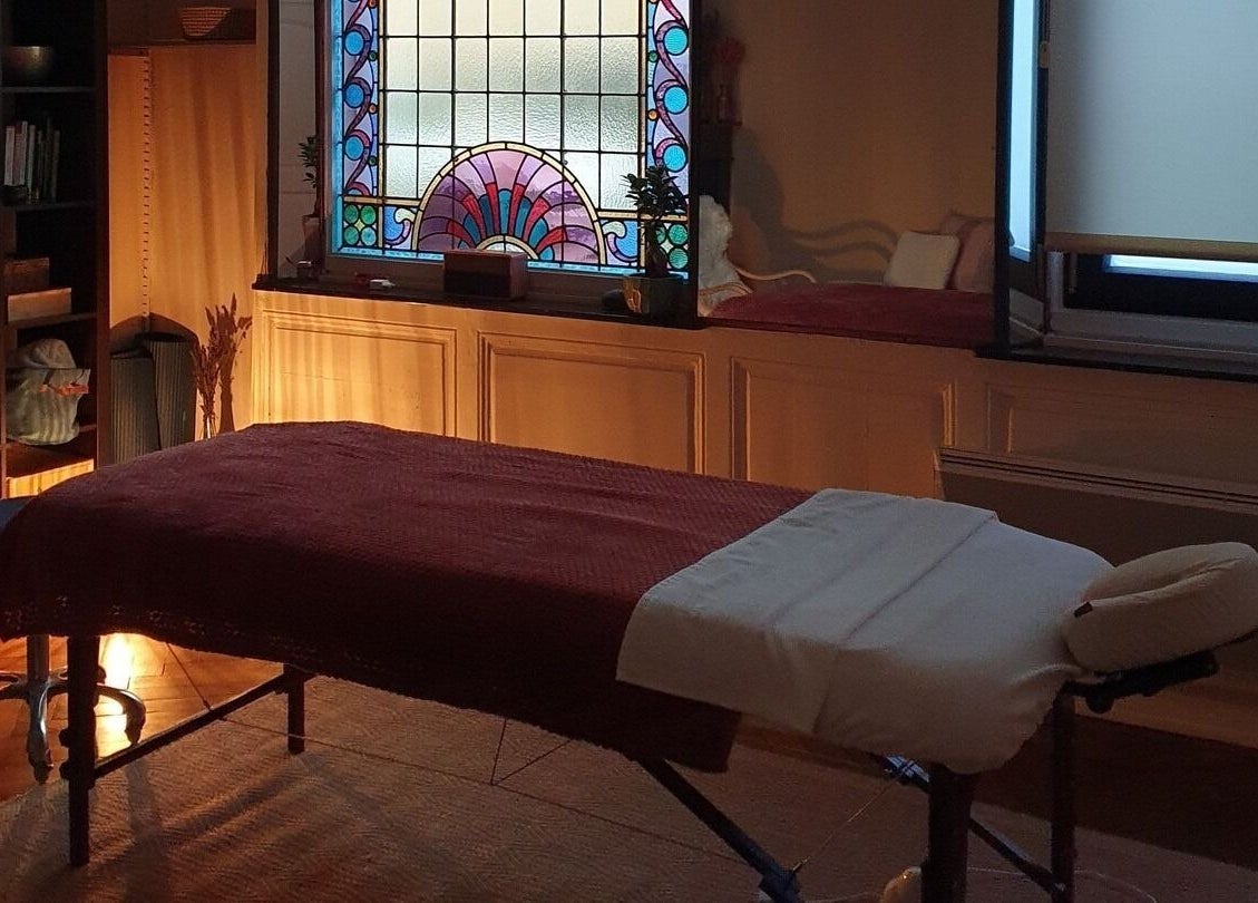 Salle de massage paisible à L'harmonie En Vous, Dunkerque, Hauts-de-France, FR.