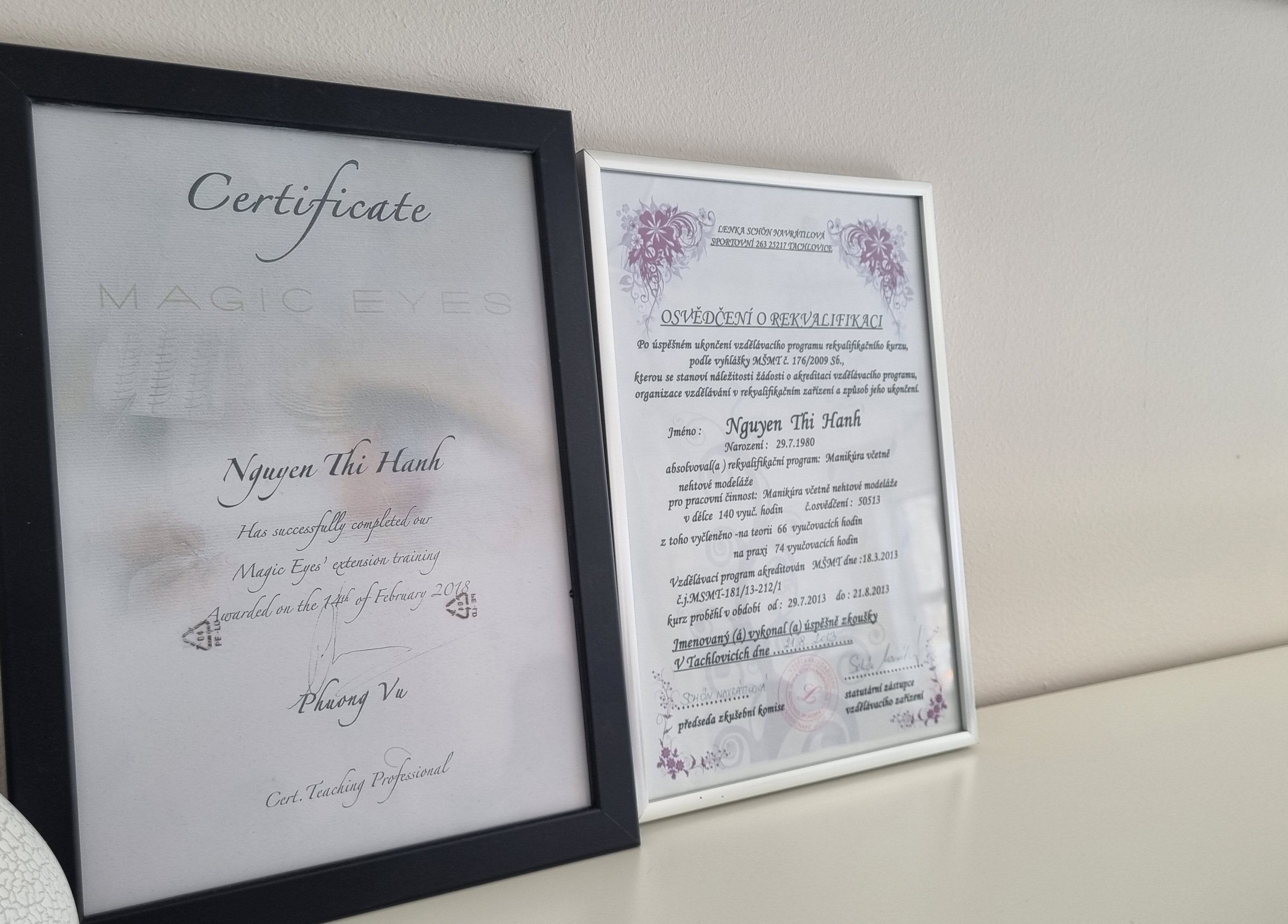 Diplom och certifikat på Coco Nails Partille, Partille, Västra Götalands Län, SE. Bevis på professionell kompetens.