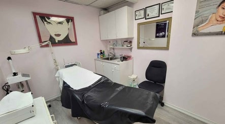 Facial Lounge image 3