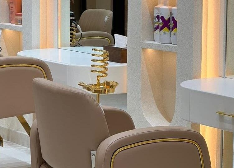 Elegant salon chair and vanity at صالون مكحال, Riyadh, Riyadh Province, SA.