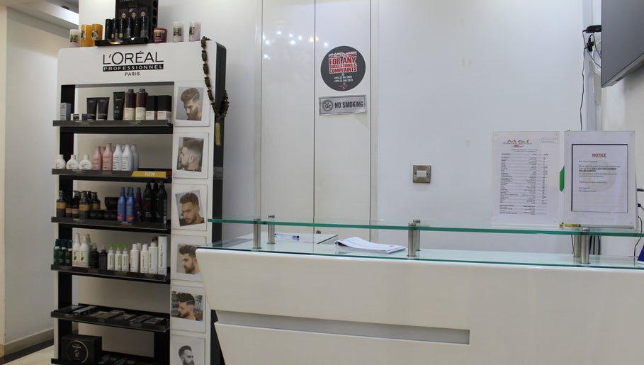 M & J Gents Salon afbeelding 1