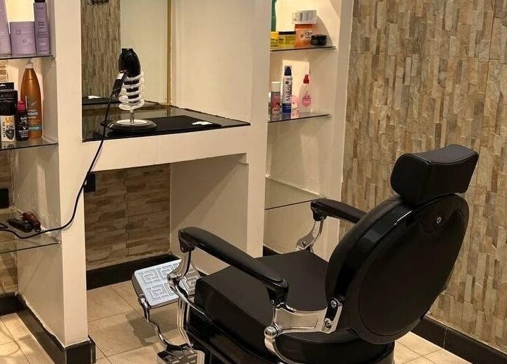 Modern barber station at صالون بيقوتا للحلاقة الرجالية Bigote Barber Shop, خميس مشيط, منطقة عسير, SA.