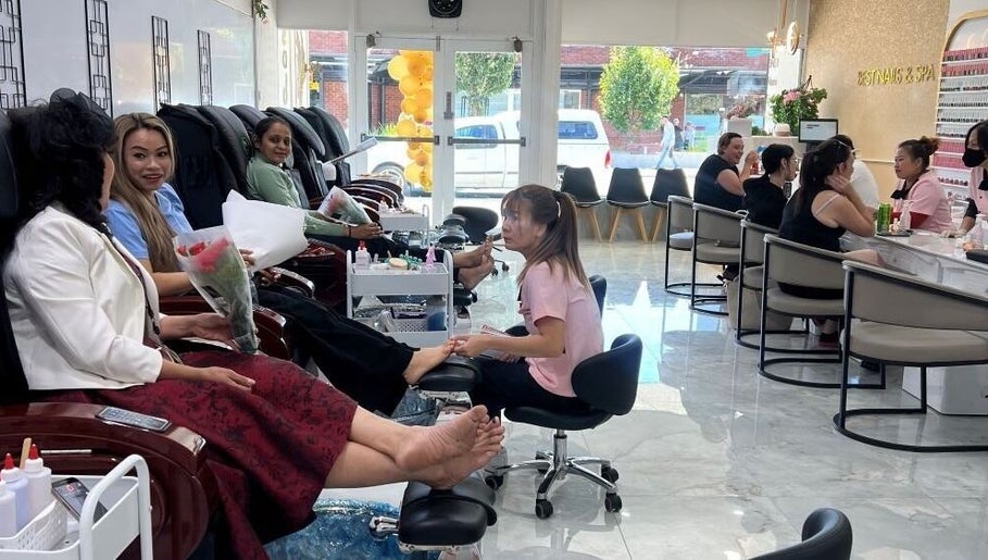 Best Nails & Spa – obraz 1
