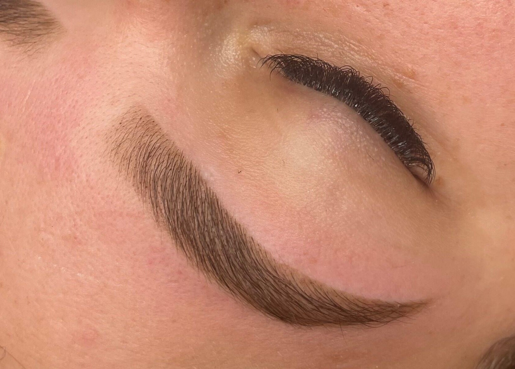 Expertly shaped eyebrow at Naked Skin Space, Glenmore Park, New South Wales, AU, showcasing precision beauty.