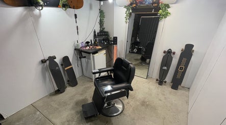 Chrisbie Fades Private Barber Studio Surrey Hills imagine 2