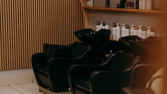 Swoosh Hair & Brow