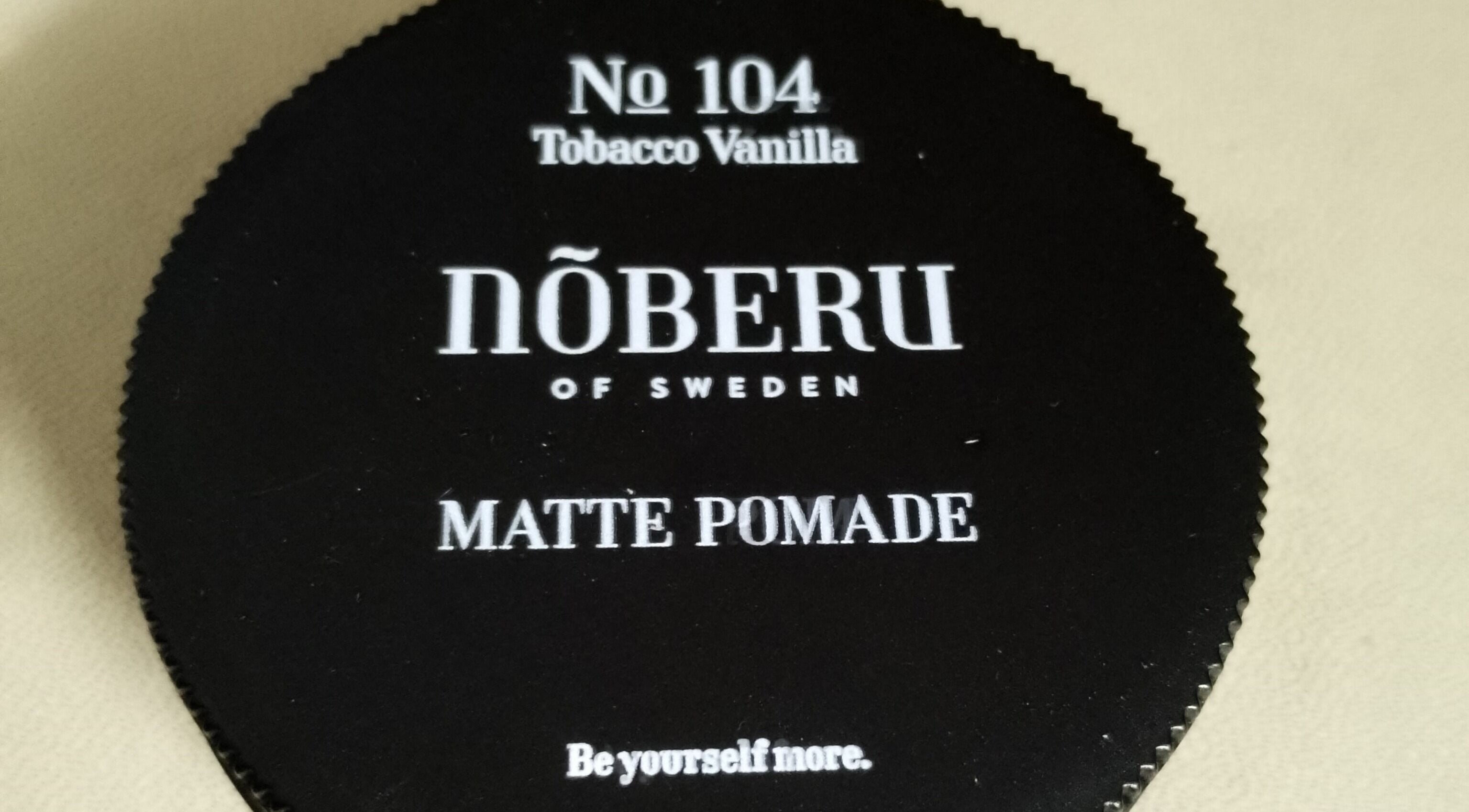 Pomada matte Noberu en Aguilera Estilistas, El Entrego, San Martín Del Rey Aurelio, ES.