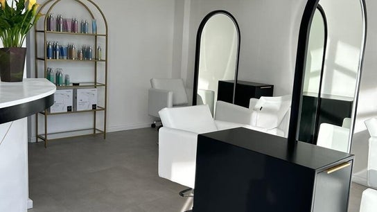 Alchemy Hair & Beauty