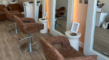 Ellie Ratcliff Hair - Wave Salon, bilde 2
