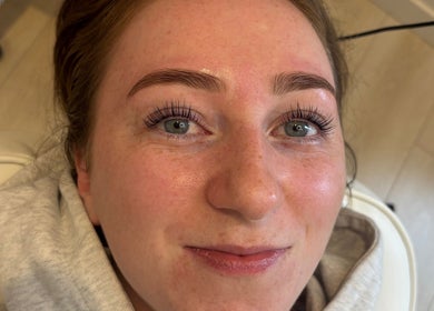 Client with perfectly shaped eyebrows at N Dbrows&Beauty, Busby, Scotland, GB, showcasing expert beauty services.