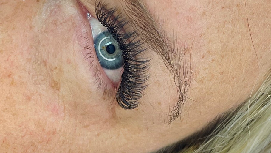 lashesspg image 1
